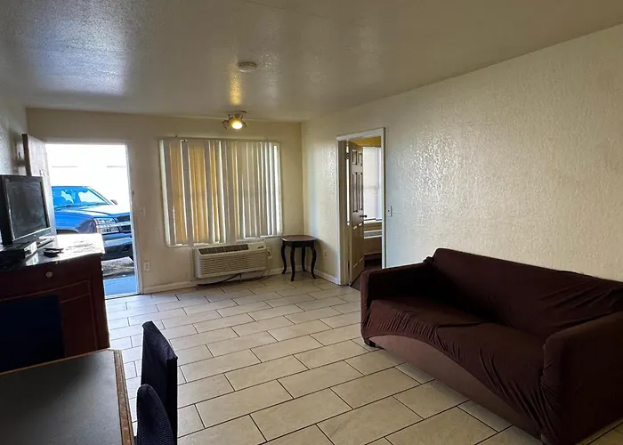Seagem Motel And Apartments